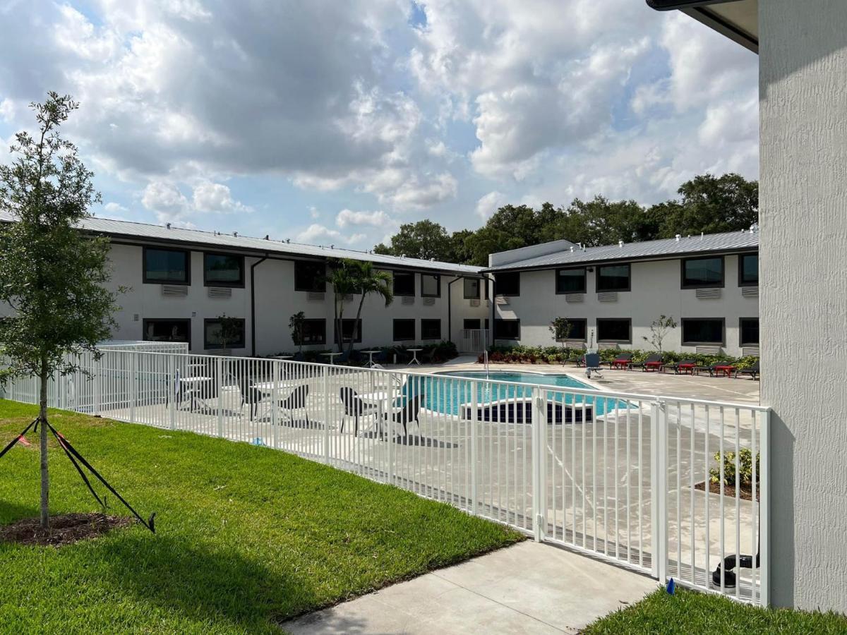 Motel 6-Fort Lauderdale, Fl מראה חיצוני תמונה