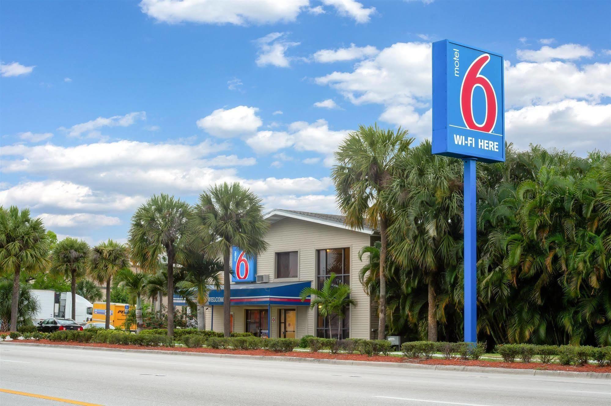Motel 6-Fort Lauderdale, Fl מראה חיצוני תמונה