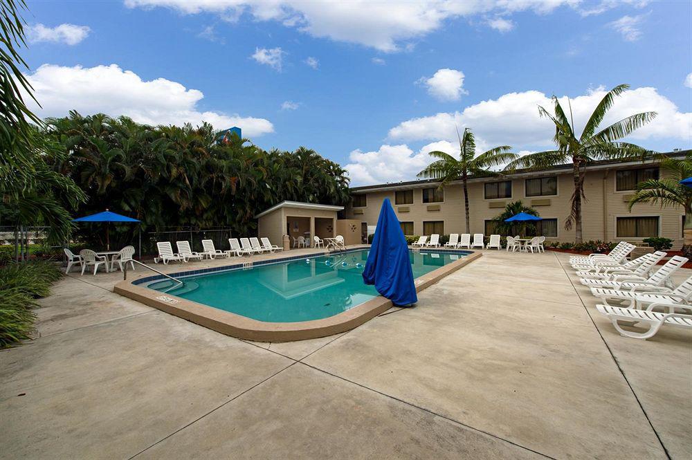 Motel 6-Fort Lauderdale, Fl מראה חיצוני תמונה